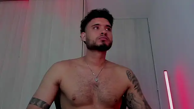 AUSTINN TORRES online show from July 21, 2026, 12:24 am