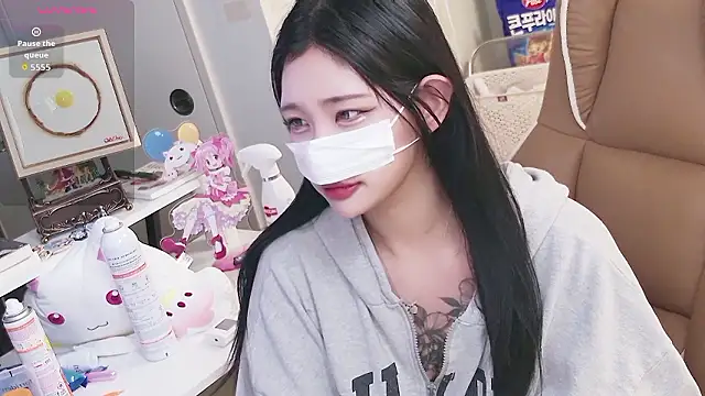 Milk Sola online show from June 1, 2026, 3:14 pm