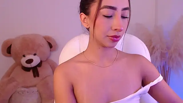 Snapshot of Amonet_xx chatting on October 29, 2025, 11:01 am Amonet xx online show from October 29, 2025, 11:01 am