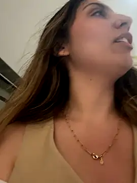 Snapshot of sarah_honey__ chatting on November 3, 2025, 1:56 pm sarah honey online show from November 3, 2025, 1:56 pm