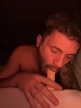 Snapshot of deathnightten chatting on December 1, 2025, 3:11 am deathnightten online show from December 1, 2025, 3:11 am