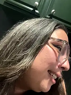 Snapshot of ThatGirlVia chatting on November 2, 2025, 9:00 am ThatGirlVia online show from November 2, 2025, 9:00 am