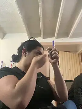 Kloe Novoa online show from December 1, 2025, 1:16 pm