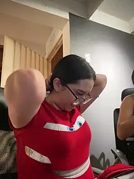 Kloe Novoa online show from February 4, 2026, 1:17 pm