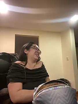 Kloe Novoa online show from March 26, 2026, 12:22 pm