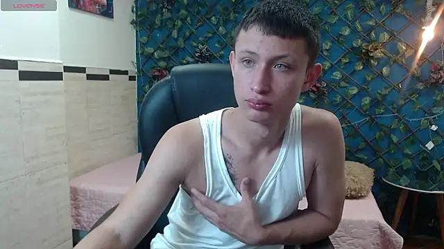 Garuo 18 online show from November 7, 2025, 3:28 am