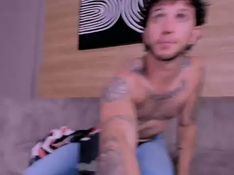 Snapshot of tonny__08 chatting on November 6, 2025, 1:56 pm tonny 08 online show from November 6, 2025, 1:56 pm