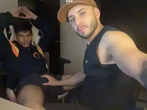 Snapshot of lionandreough chatting on November 6, 2025, 12:22 am lionandreough online show from November 6, 2025, 12:22 am