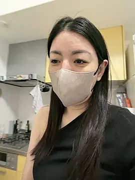 akimix xoxo online show from April 22, 2026, 5:43 am