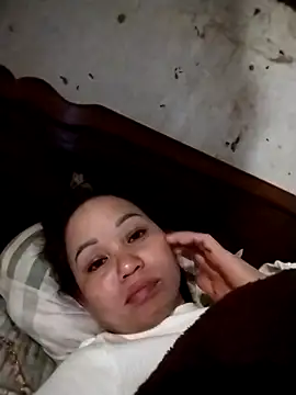 Snapshot of Gwen-n chatting on November 20, 2025, 5:12 pm Gwen-n online show from November 20, 2025, 5:12 pm