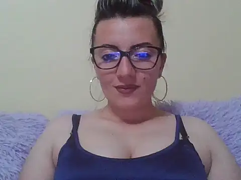 Snapshot of blondinaali chatting on October 26, 2025, 3:18 pm blondinaali online show from October 26, 2025, 3:18 pm