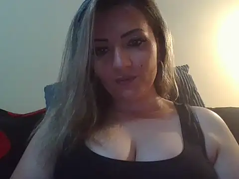 Snapshot of blondinaali chatting on October 31, 2025, 3:02 pm blondinaali online show from October 31, 2025, 3:02 pm