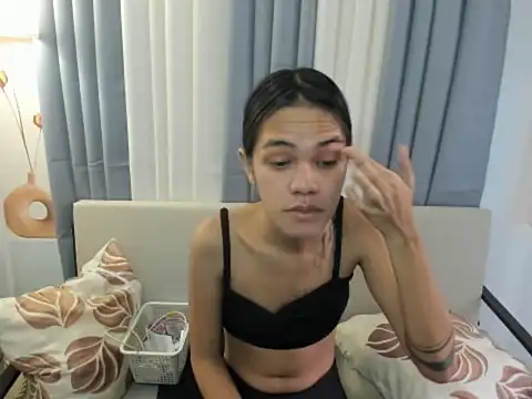 Snapshot of XxBigCockAliyahxX chatting on November 10, 2025, 5:17 am XxBigCockAliyahxX online show from November 10, 2025, 5:17 am