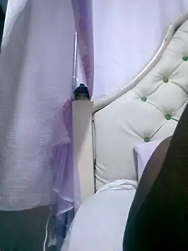 Snapshot of FaithMatsane chatting on November 12, 2025, 8:19 pm FaithMatsane online show from November 12, 2025, 8:19 pm