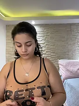Snapshot of amellita-33 chatting on July 9, 2026, 4:38 am amellita-33 online show from July 9, 2026, 4:38 am