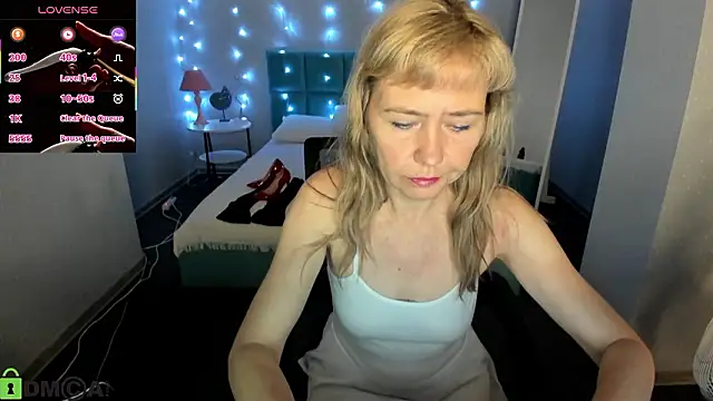 Carla Vogue online show from March 1, 2026, 10:50 am