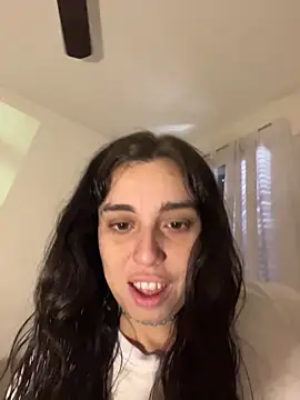 Snapshot of gigi333regi chatting on December 15, 2025, 3:05 pm gigi333regi online show from December 15, 2025, 3:05 pm