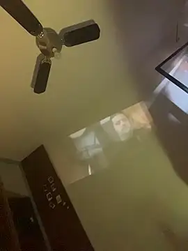 Snapshot of gigi333regi chatting on December 18, 2025, 1:06 pm gigi333regi online show from December 18, 2025, 1:06 pm