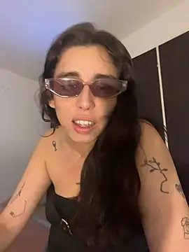 Snapshot of gigi333regi chatting on February 20, 2026, 11:38 pm gigi333regi online show from February 20, 2026, 11:38 pm