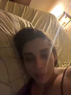 Snapshot of gigi333regi chatting on February 21, 2026, 11:44 am gigi333regi online show from February 21, 2026, 11:44 am