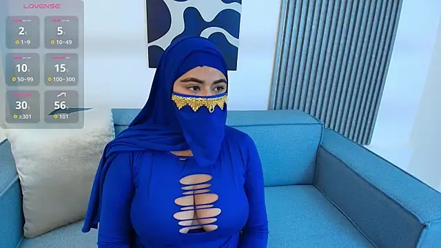 Snapshot of Aliya_cutiee chatting on October 30, 2025, 7:03 pm Aliya cutiee online show from October 30, 2025, 7:03 pm