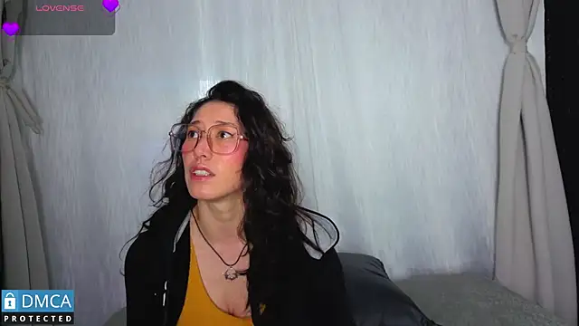 eva delight  online show from February 21, 2026, 11:00 am