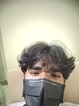 Snapshot of kriZ08 chatting on November 1, 2025, 5:37 pm kriZ08 online show from November 1, 2025, 5:37 pm