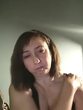 MaryKiki5619 online show from November 28, 2025, 6:54 pm