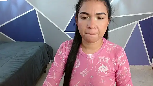 Snapshot of AliceSmity_ chatting on November 10, 2025, 5:56 pm AliceSmity online show from November 10, 2025, 5:56 pm