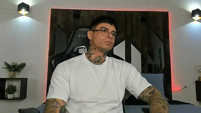 MATEO DILUCA online show from January 13, 2026, 9:09 pm