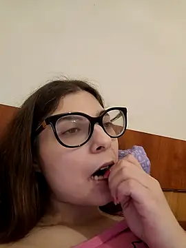 sweetbabygirlforyou online show from March 4, 2026, 10:16 pm