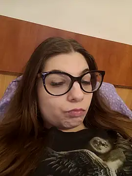 sweetbabygirlforyou online show from April 6, 2026, 1:23 pm