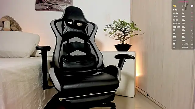 IamKael  online show from February 15, 2026, 10:39 pm