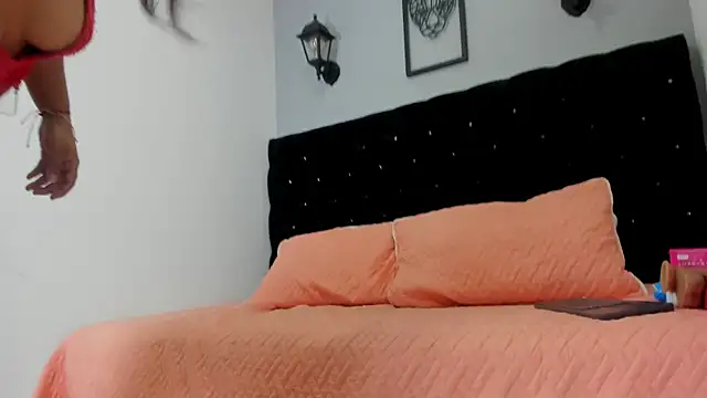 Snapshot of Abella_bunny chatting on October 30, 2025, 9:37 pm Abella bunny online show from October 30, 2025, 9:37 pm