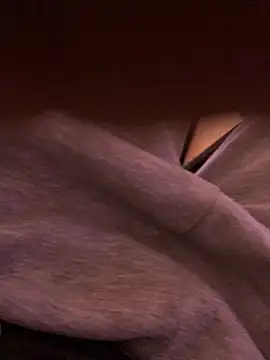 Snapshot of Unique-Man chatting on November 28, 2025, 12:19 pm Unique-Man online show from November 28, 2025, 12:19 pm