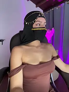 Snapshot of shaima__ chatting on June 12, 2026, 8:08 pm shaima online show from June 12, 2026, 8:08 pm