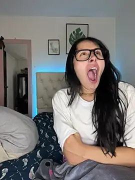 BIJOU SECRET online show from February 26, 2026, 4:11 am