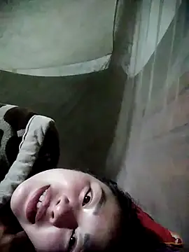 Snapshot of yeu-yeu chatting on October 30, 2025, 1:01 pm yeu-yeu online show from October 30, 2025, 1:01 pm