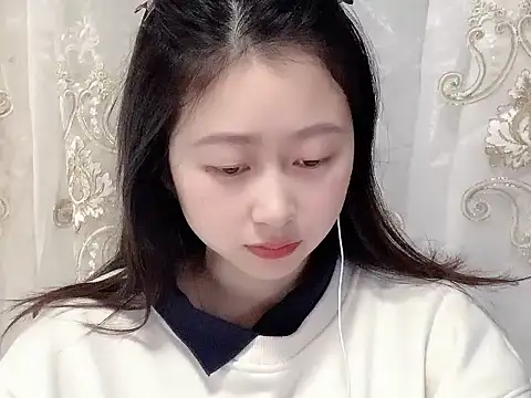 nuannuan35593 online show from November 17, 2025, 12:00 pm