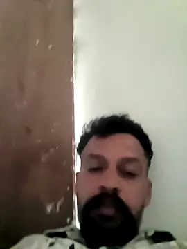 Hot-boss15 online show from April 28, 2026, 8:52 am