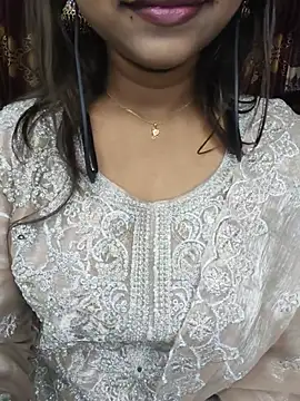 cute mahi07 online show from July 2, 2026, 5:52 pm