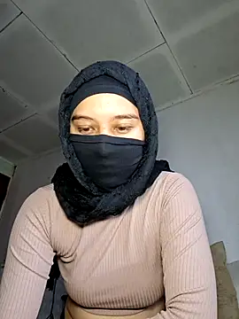 Snapshot of AmirahZahra_ chatting on October 28, 2025, 2:20 pm AmirahZahra online show from October 28, 2025, 2:20 pm