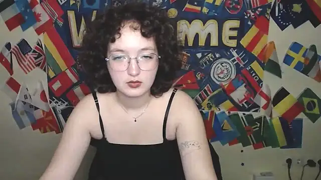 MissAriaa online show from November 2, 2025, 1:46 pm