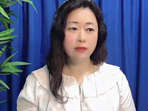 yaoyao22678 online show from October 26, 2025, 3:56 am