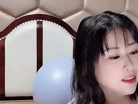 yaoyao22678 online show from July 17, 2026, 1:45 am