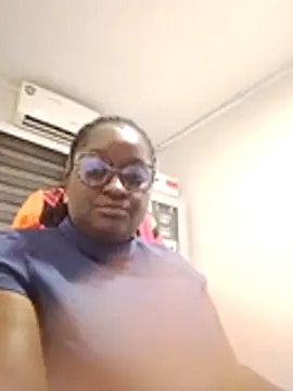 Snapshot of SweetestDIP chatting on November 5, 2025, 2:39 pm SweetestDIP online show from November 5, 2025, 2:39 pm