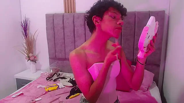 Snapshot of Athenea_Zoe chatting on October 30, 2025, 8:20 pm Athenea Zoe online show from October 30, 2025, 8:20 pm