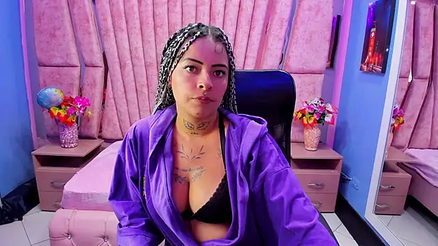 Sweetsinsn  online show from November 8, 2025, 8:29 pm