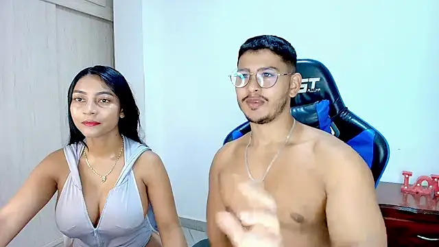 sophia and alex online show from November 24, 2025, 3:56 pm