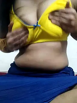 Snapshot of SexyBonitaaa chatting on October 29, 2025, 7:15 pm SexyBonitaaa online show from October 29, 2025, 7:15 pm